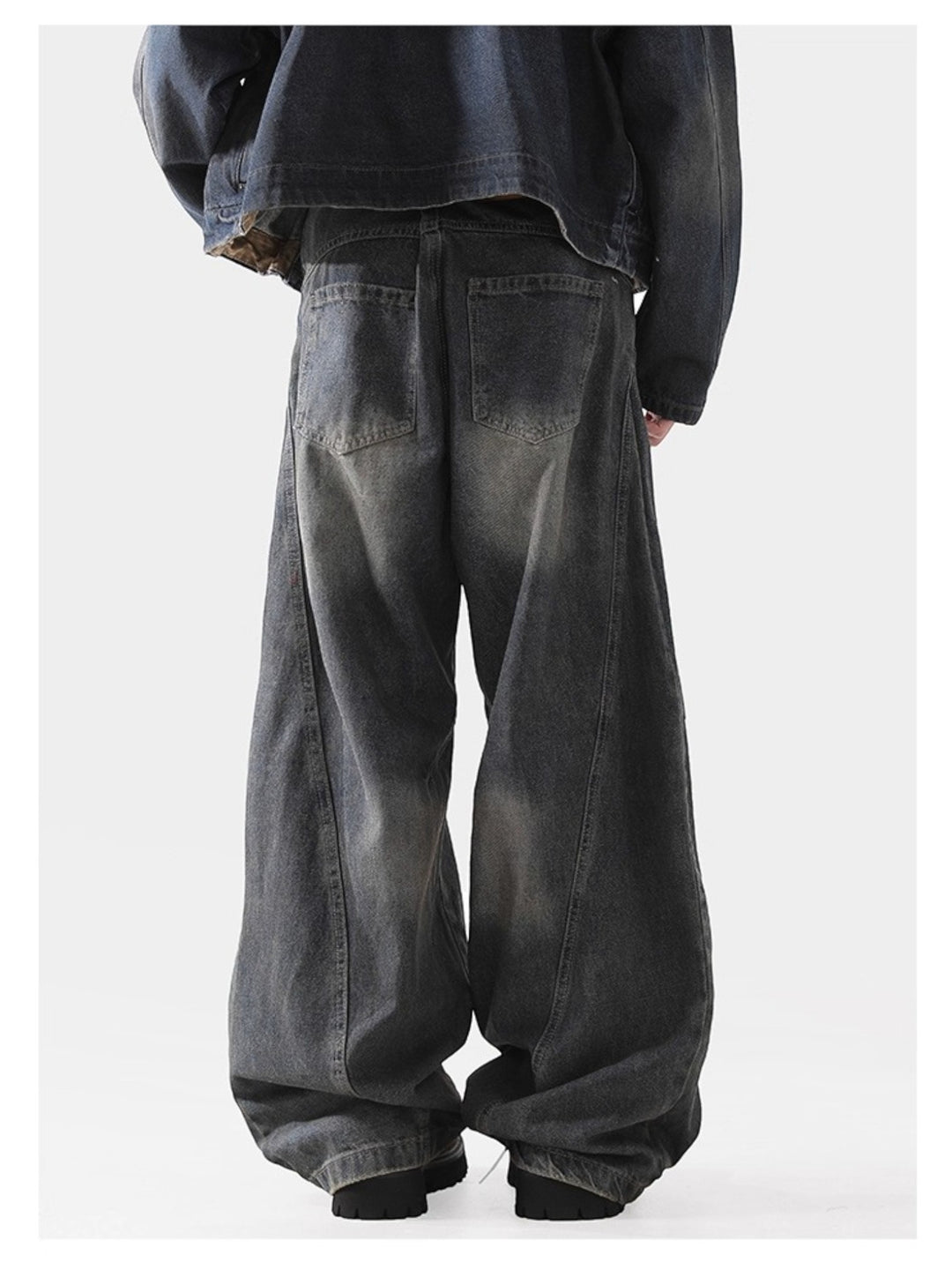 DECONSTRUCTED SABER-CUT JEANS st5070