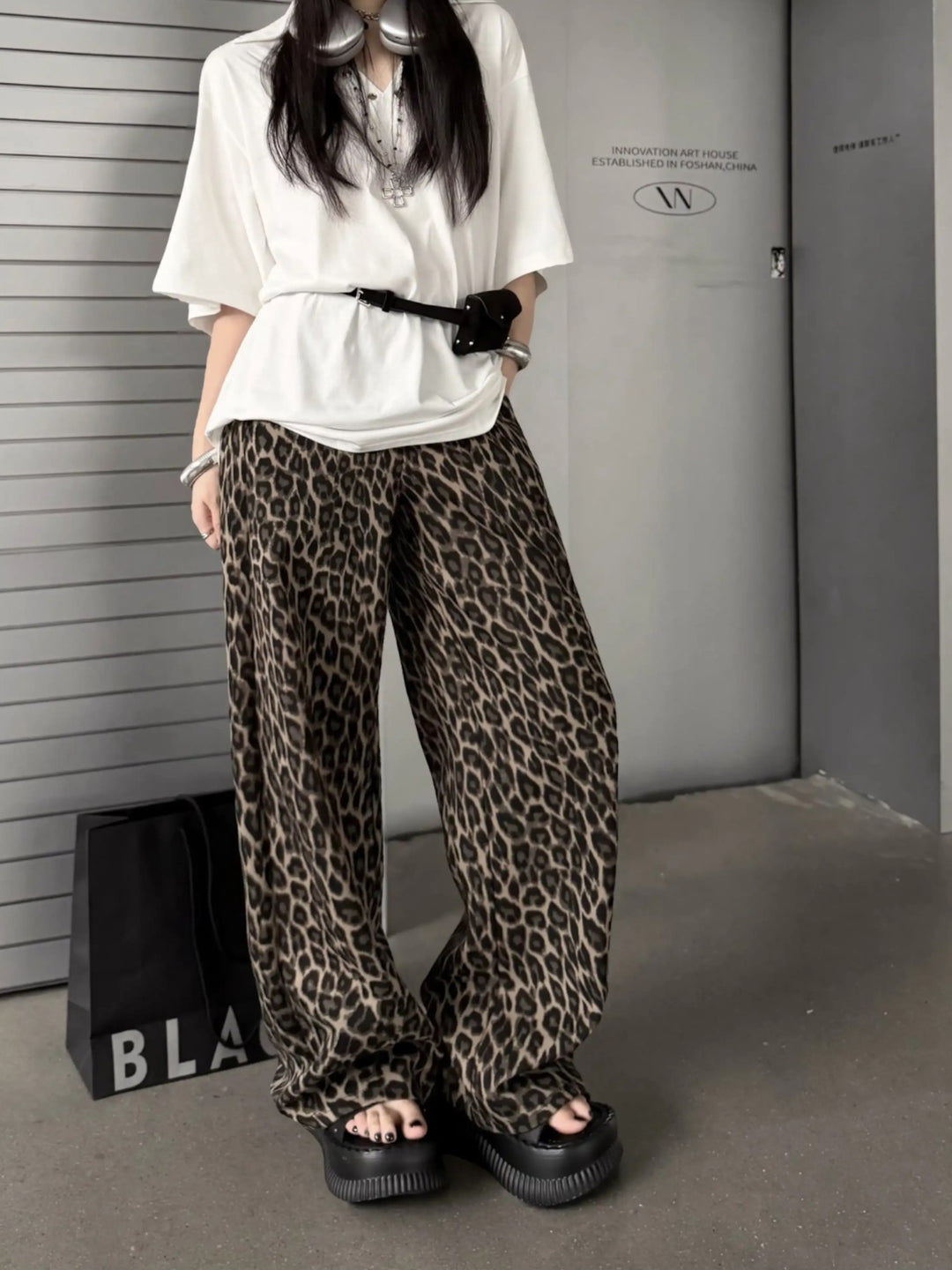 LEOPARD PRINT HIGH-WAIST WIDE-LEG TROUSERS ST5207